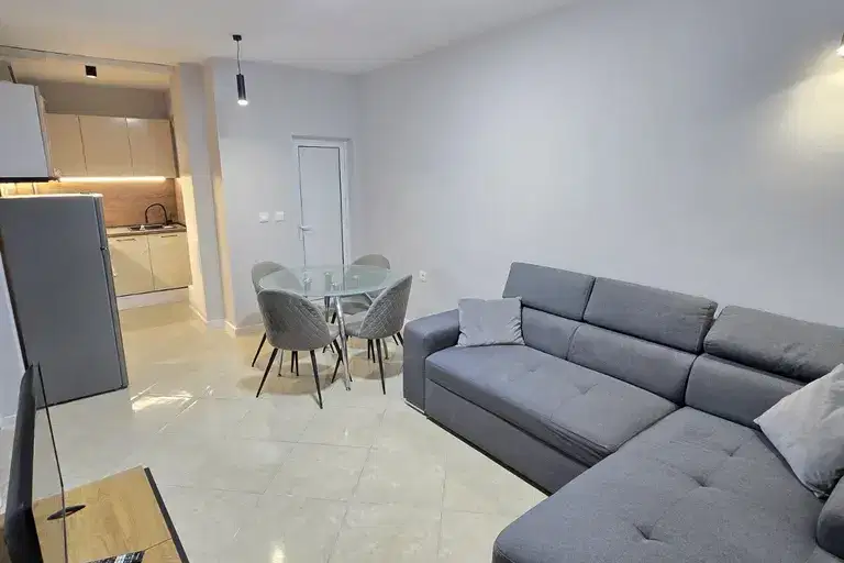 3-bedroom apartment in Burgas, Centyr