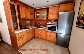 Тристаен апартамент в Бургас, Център