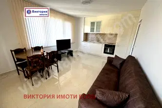 Тристаен апартамент във Велико Търново, Център