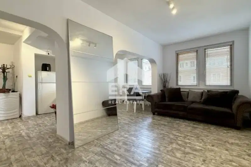 3-bedroom apartment in Sofiya, Centyr