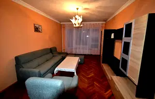 Тристаен апартамент в Перник, Център
