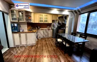 Тристаен апартамент във Велико Търново, Център