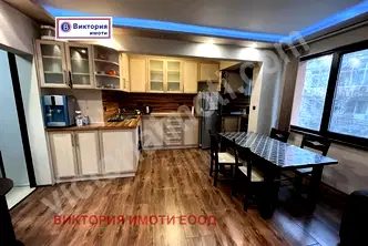Тристаен апартамент във Велико Търново, Център