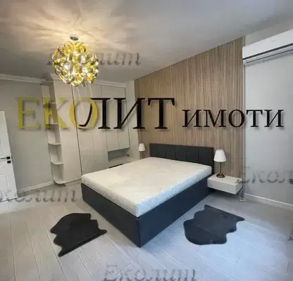 Снимка 4 — Тристаен апартамент в София, Център