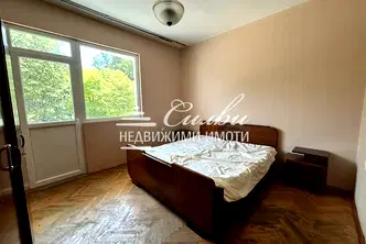 Тристаен апартамент в Шумен, Център