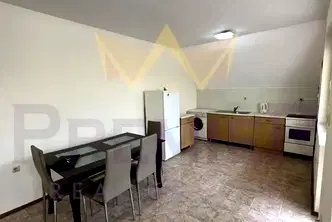 Тристаен апартамент във Варна, Център