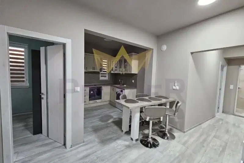 3-bedroom apartment in Varna, Centyr