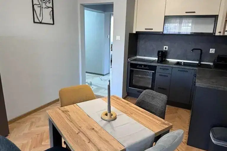 3-bedroom apartment in Sofiya, Centyr