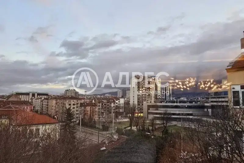 3-bedroom apartment in Sofiya, Centyr