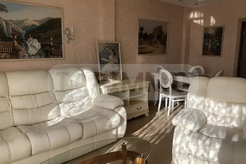 3-bedroom apartment in Varna, Centyr
