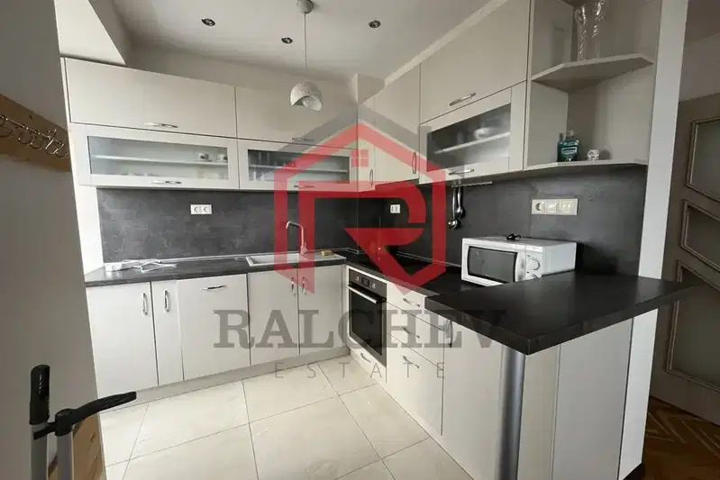 3-bedroom apartment in Varna, Centyr
