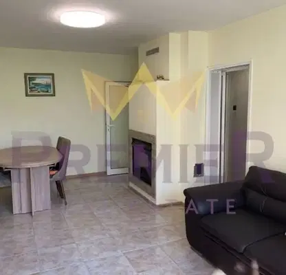 Снимка 5 — Тристаен апартамент във Варна, Цветен квартал