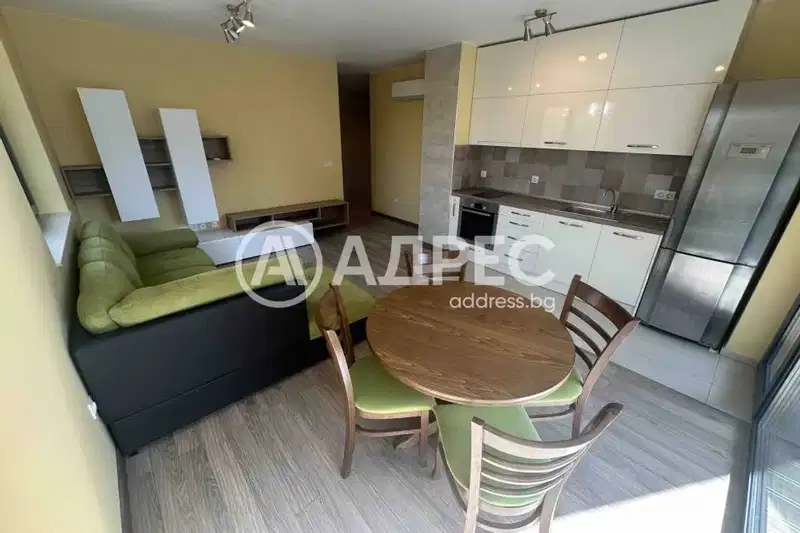 3-bedroom apartment in Sofiya, Dianabad