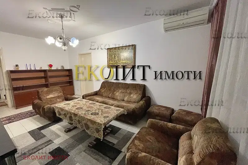 3-bedroom apartment in Sofiya, Dianabad