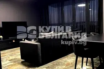 Тристаен апартамент във Варна, Галата