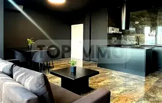 Тристаен апартамент във Варна, Галата