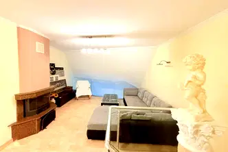 Тристаен апартамент с гараж и тераса в Гоце Делчев, София