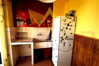 Тристаен апартамент с тераса в района на Гранд Мол, Варна