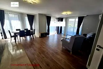 Тристаен апартамент в Пловдив, Христо Смирненски