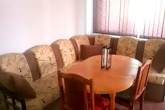 Тристаен апартамент в Пазарджик, Идеален център