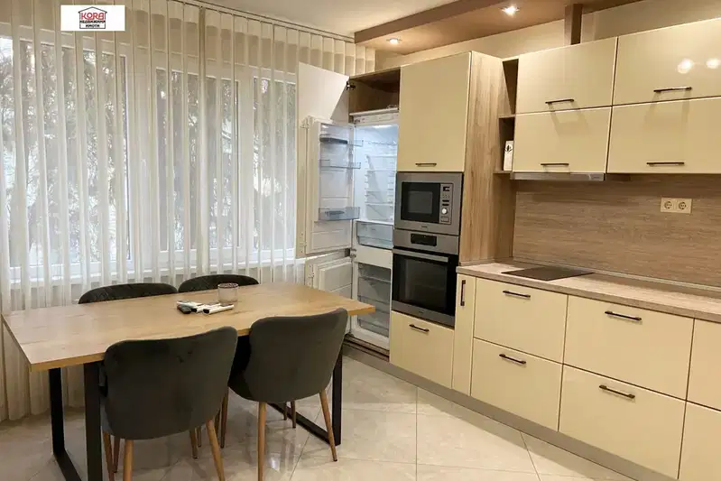 3-bedroom apartment in Pleven, Idealen Centyr