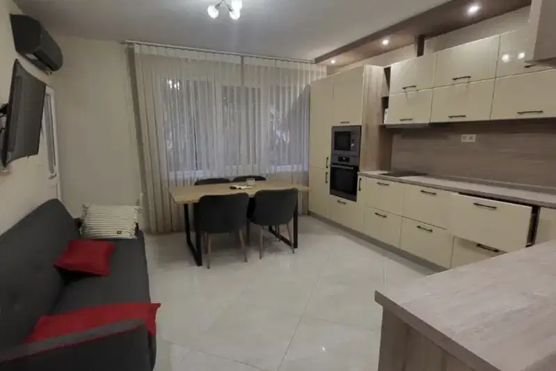 3-bedroom apartment in Pleven, Idealen Centyr