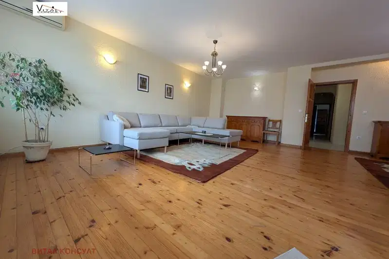3-bedroom apartment in Sofiya, Iztok
