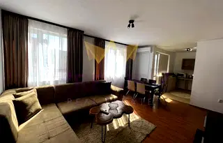 Тристаен апартамент във Варна, Колхозен пазар