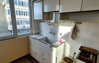 Тристаен апартамент с две тераси в Колхозен пазар, Варна