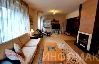 Тристаен апартамент с две тераси и гараж в Лазур, Бургас
