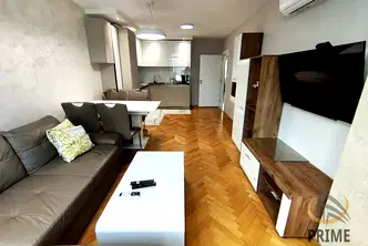 Тристаен апартамент в Бургас, Лазур