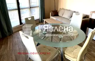 Тристаен апартамент в Бургас, Лазур