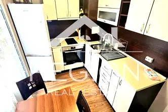 Тристаен апартамент във Варна, Левски 1