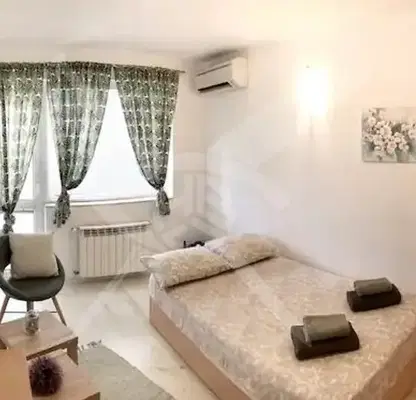 Снимка 4 — Тристаен апартамент във Варна, Левски 1