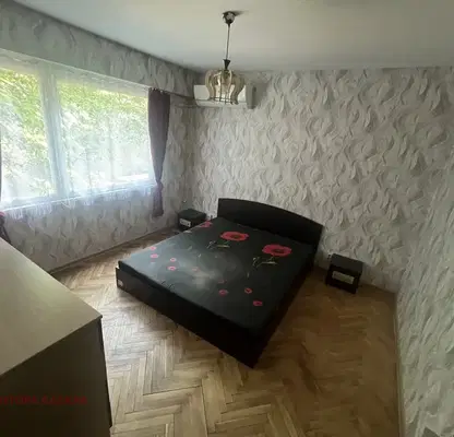 Снимка 3 — Тристаен апартамент във Варна, Левски 2
