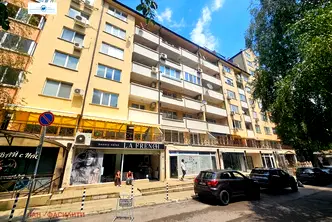 Тристаен апартамент в София, Лозенец