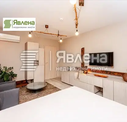 Снимка 3 — Тристаен апартамент с две бани в Лозенец, София