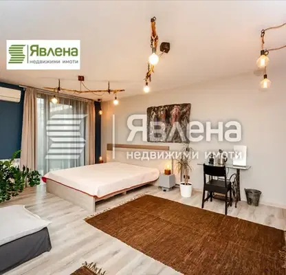 Снимка 4 — Тристаен апартамент с две бани в Лозенец, София