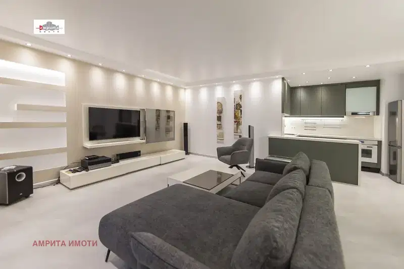 3-bedroom apartment in Sofia, Lozenec