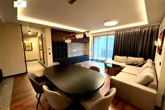 Луксозен 3-стаен апартамент с тераса в Лозенец, София