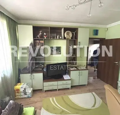Снимка 5 — Тристаен апартамент с две тераси в Лятно кино Тракия, Варна