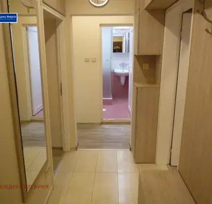Снимка 4 — Тристаен апартамент с две спални и изолация в Люлин 10, София