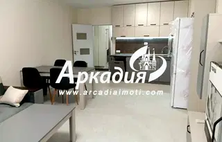 Луксозен 3-стаен апартамент с тераса в Мараша, Пловдив