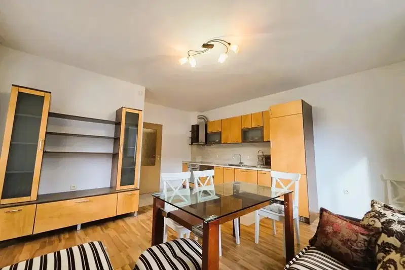 3-bedroom apartment in Sofiya, Mladost 1