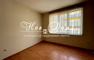 Тристаен апартамент във Варна, Погреби