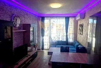 Тристаен апартамент във Варна, Погреби