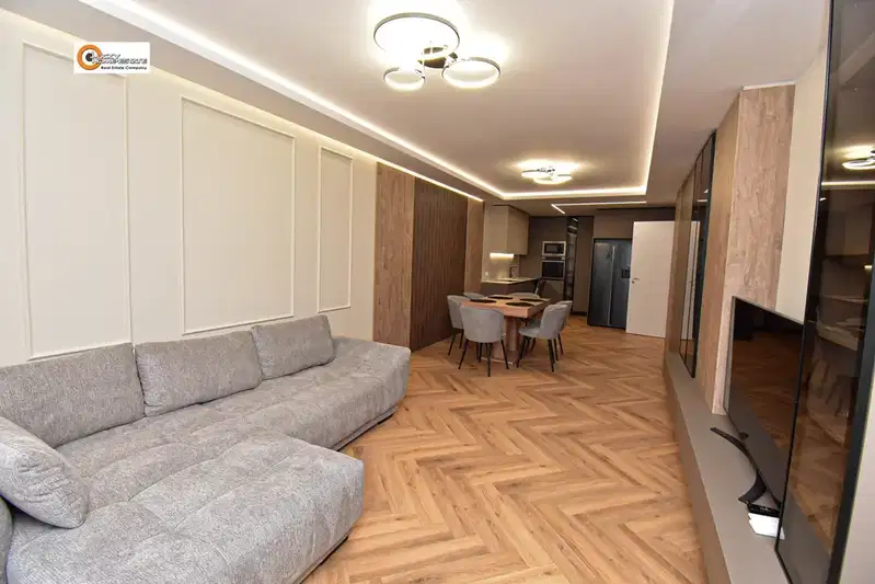 3-bedroom apartment in Sofiya, Poligona