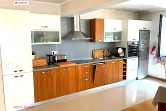 Тристаен апартамент в София, Редута