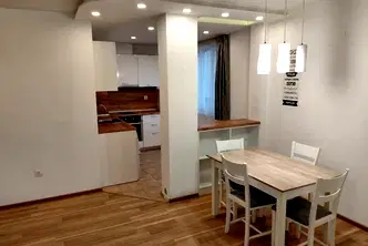 Тристаен апартамент в София, Редута