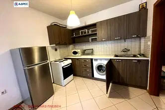 Тристаен апартамент в Плевен, Широк център